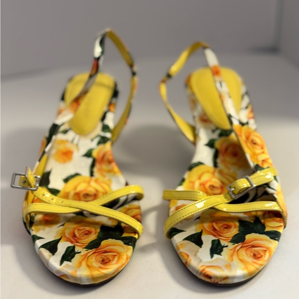 Marc Fisher Eren Yellow Floral Heels Women’s Size 6 Medium